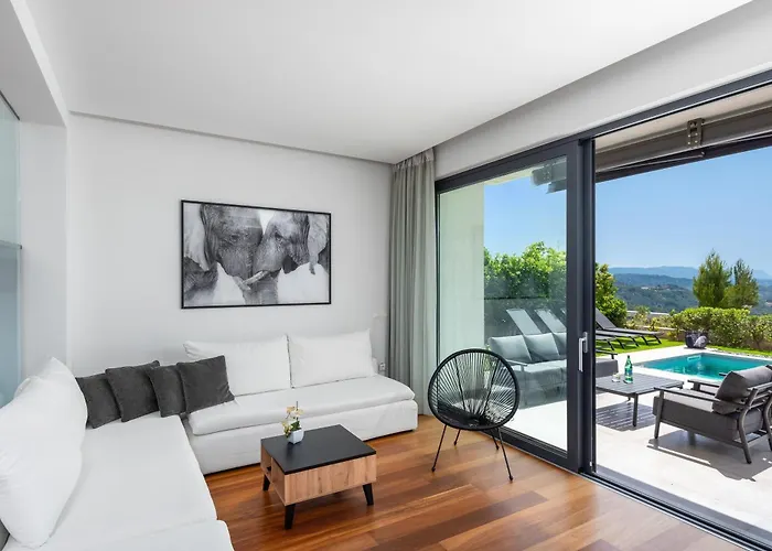 Sunset Rhodes Ixia (Rhodes)