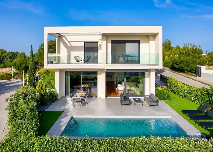 Sunset Rhodes Ixia (Rhodes)