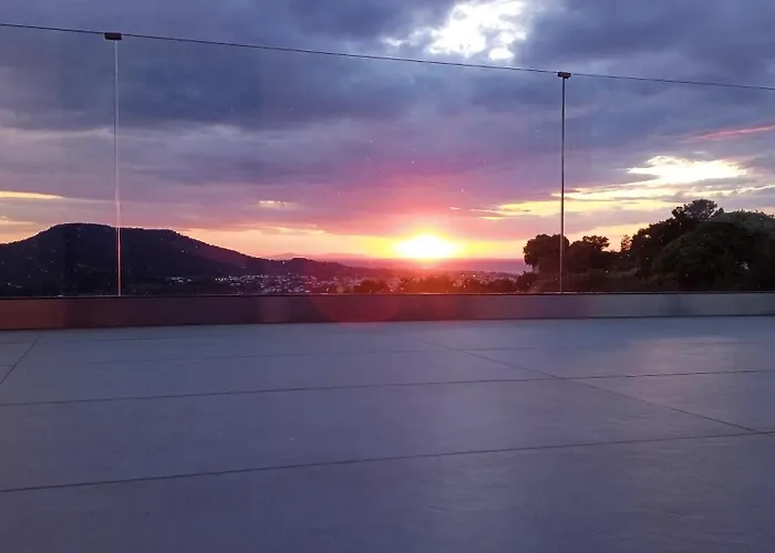 Sunset Rhodes Ixia (Rhodes)